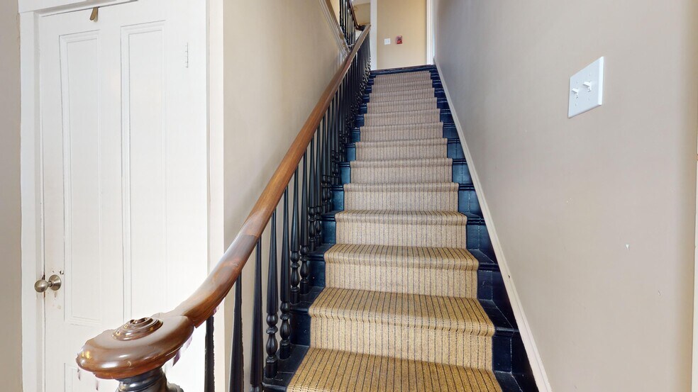 More Photos Of 460 E Main Rd, Middletown Medical For Sale