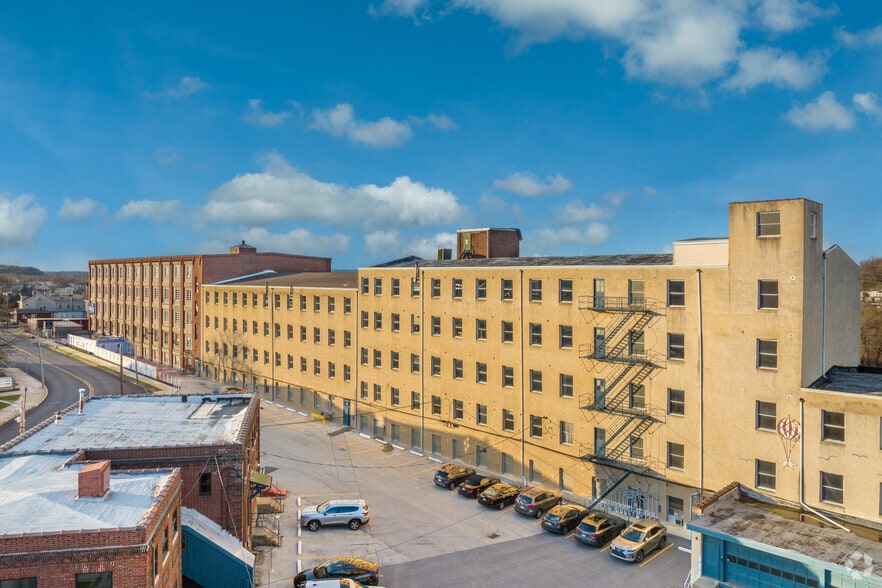 More Photos Of 401 E 4th St, Bridgeport Unknown For Lease