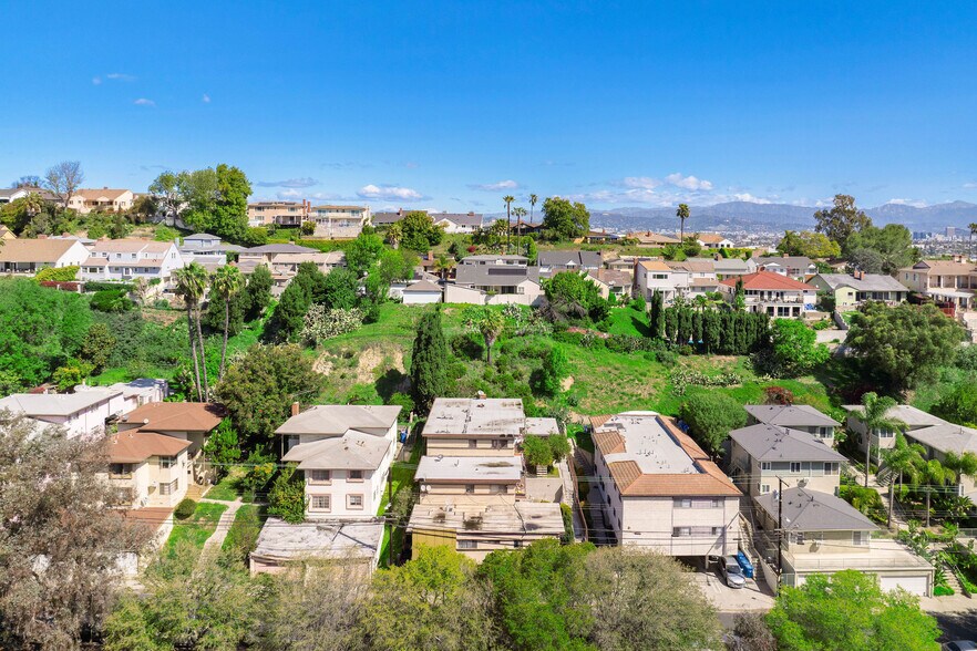 More Photos Of 4043 Don Tomaso Dr, Crenshaw Apartments For Sale