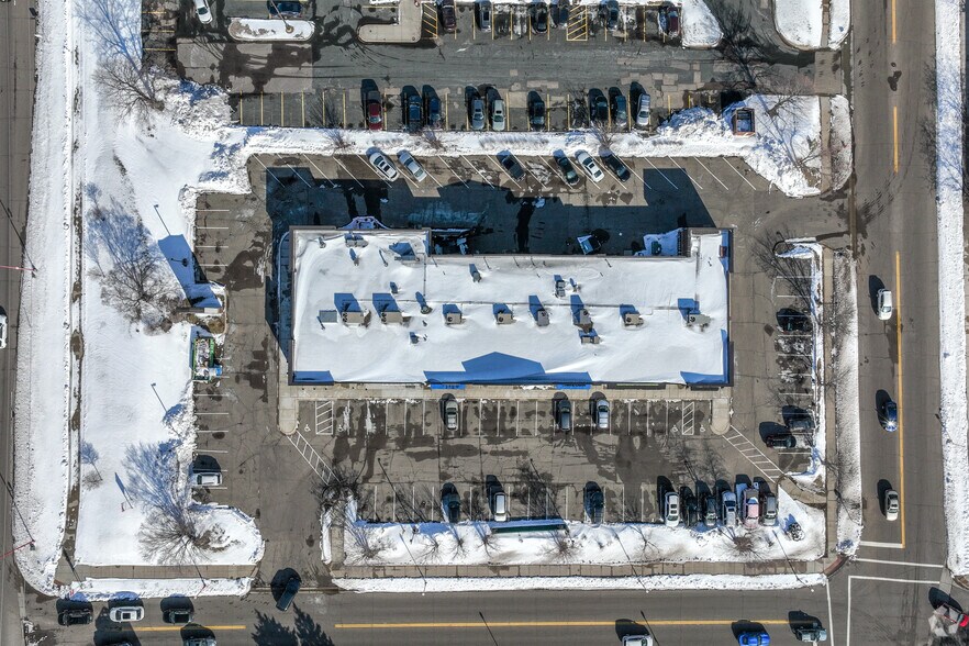 More Photos Of 15052 Gleason Path, Apple Valley General Retail For Lease