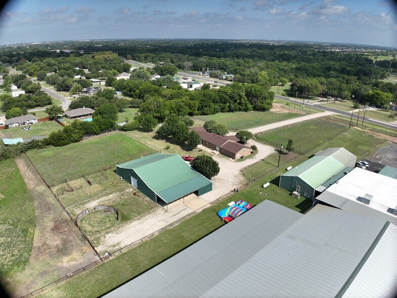 More Photos Of 1003 FM664 Ferris, TX, Red Oak Office For Sale
