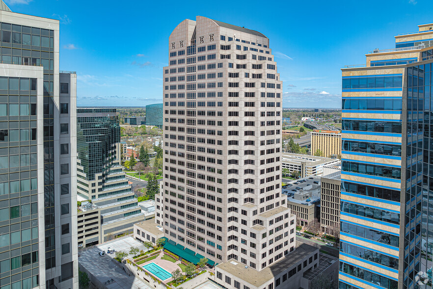 Primary Photo Of 400 Capitol Mall, Sacramento Office For Lease