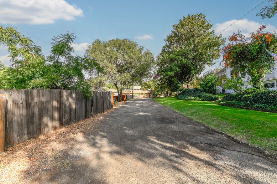 More Photos Of 68 Church Hill Rd, San Andreas Flex For Sale