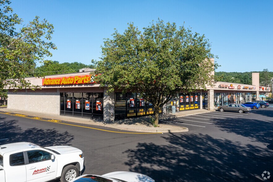 More Photos Of 330-350 S Salem St, Dover Freestanding For Lease