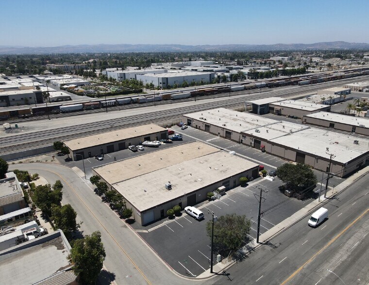 More Photos Of 1131-1133 Brooks St, Ontario Warehouse For Lease