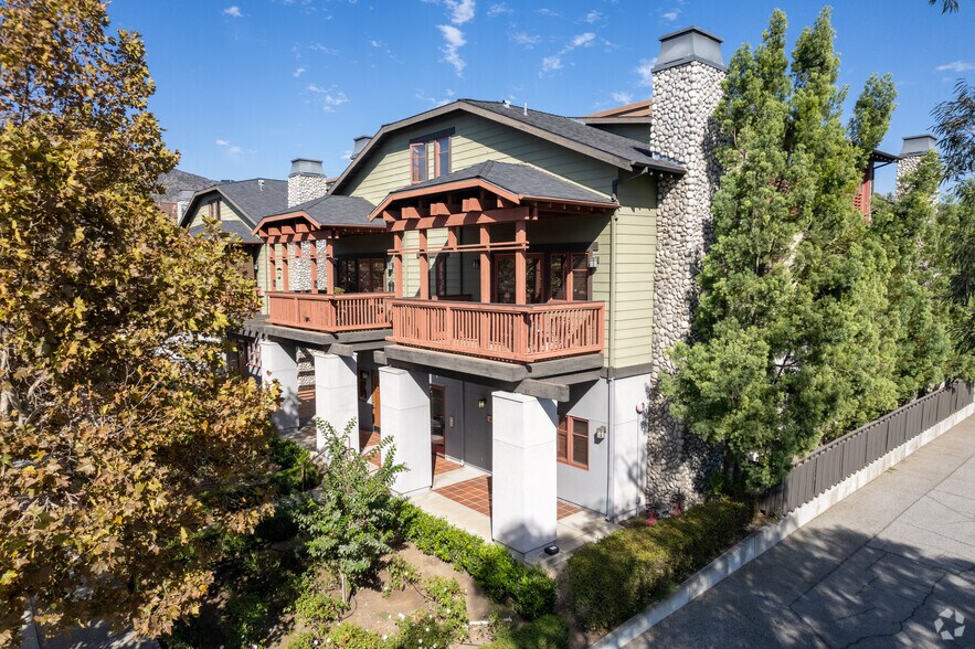 More Photos Of 132-134 N Vermont Ave, Glendora Apartments For Lease