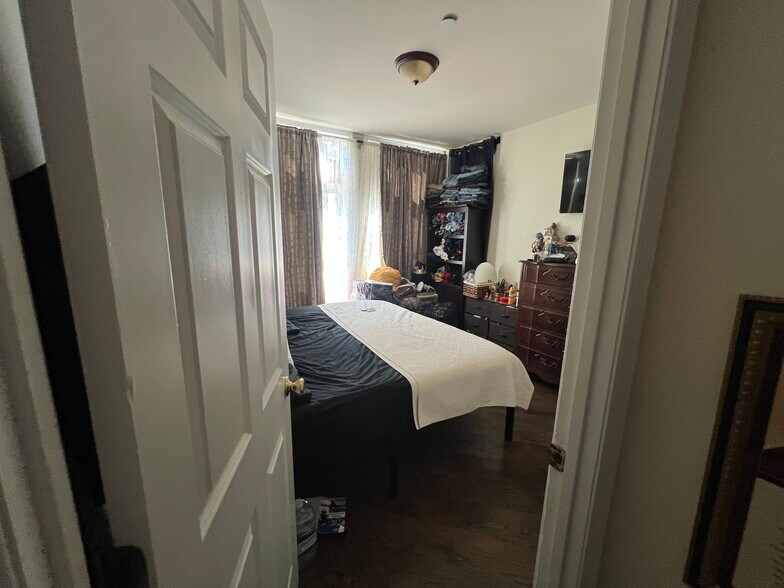 More Photos Of 97 Victory Blvd, Staten Island Apartments For Sale