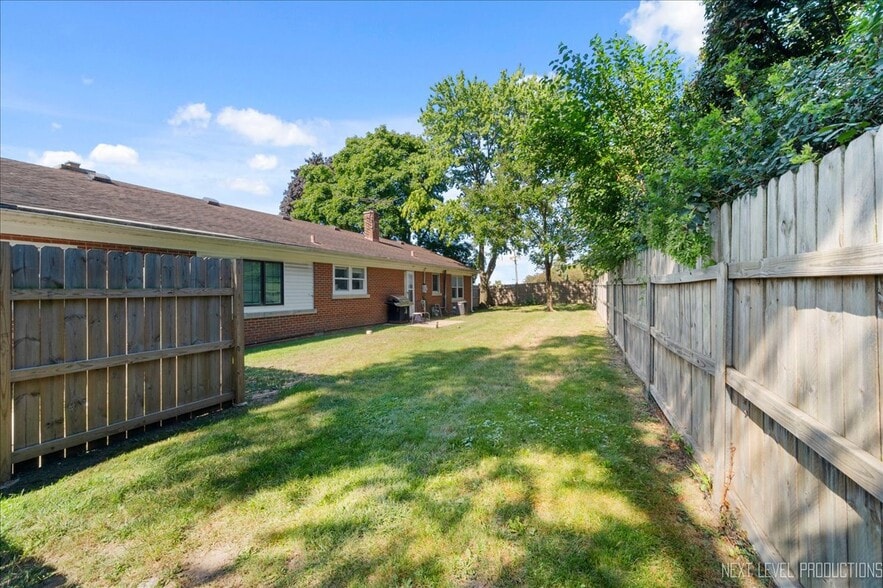 More Photos Of 565 E Saint Charles Rd, Carol Stream Healthcare For Sale