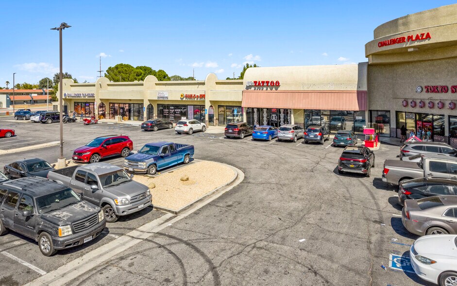 More Photos Of 1000-1044 E Avenue K, Lancaster Unknown For Lease