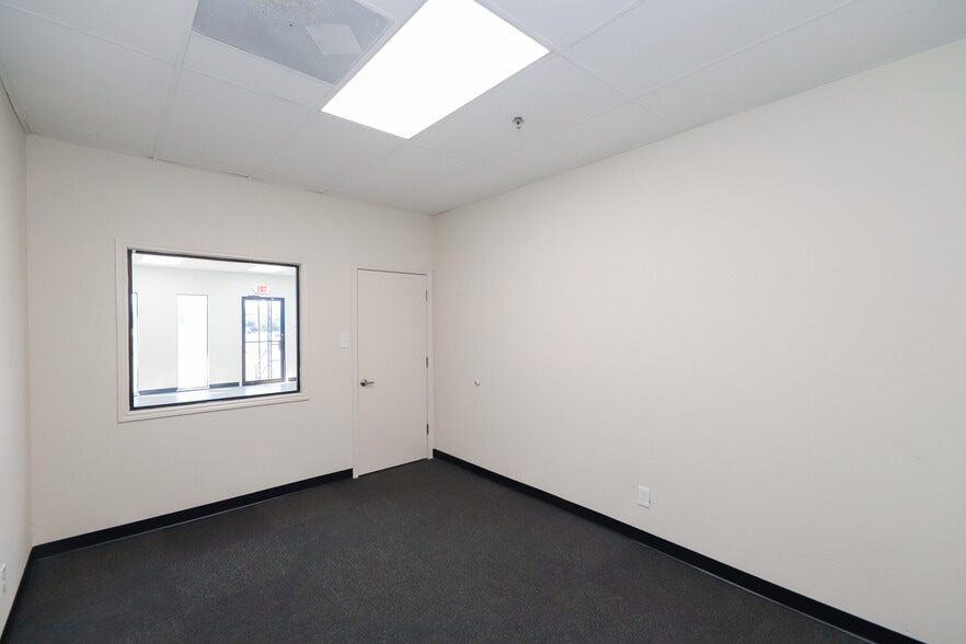 More Photos Of 14415 Import Rd, Laredo Warehouse For Sale