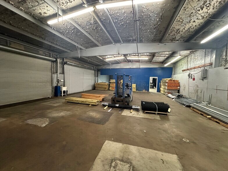 More Photos Of 1601 Manchester Expy, Columbus Auto Repair For Lease