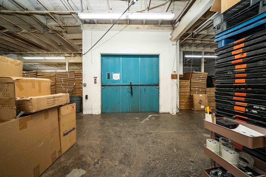 More Photos Of 4383 Fruitland Ave, Vernon Manufacturing For Sale