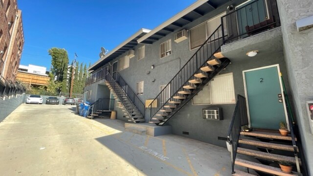More Photos Of 140 S Westmoreland Ave, Los Angeles Apartments For Sale