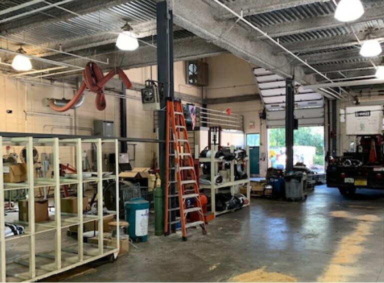 More Photos Of 3680 Clear Channel Pl, Jacksonville Warehouse For Sale