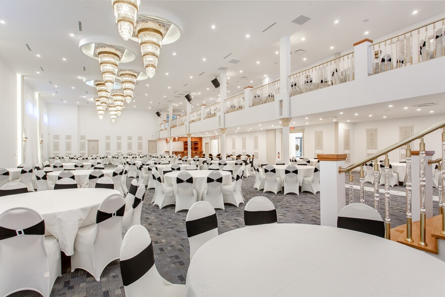 More Photos Of 10841 Composite Dr, Dallas Lodge Meeting Hall For Sale