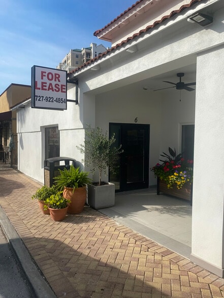 More Photos Of 432 Poinsettia Ave, Clearwater General Retail For Lease
