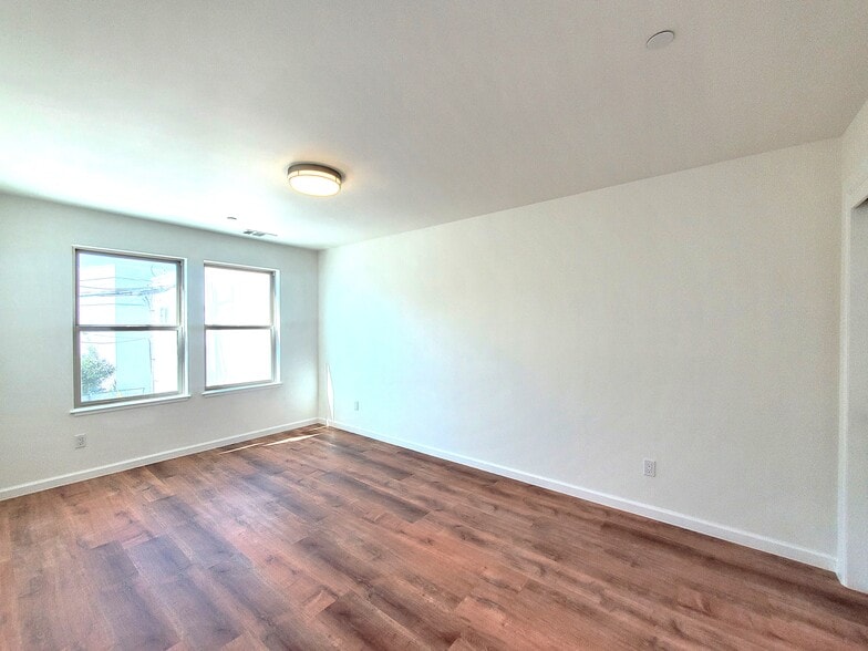 More Photos Of 40-46 37th Ave, San Mateo Storefront Retail Residential For Sale