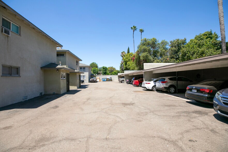 More Photos Of 15445 Vanowen St, Van Nuys Apartments For Sale