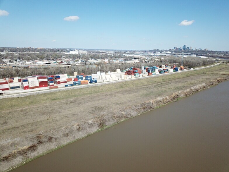 More Photos Of 1161 S 12th St, Kansas City Land For Lease