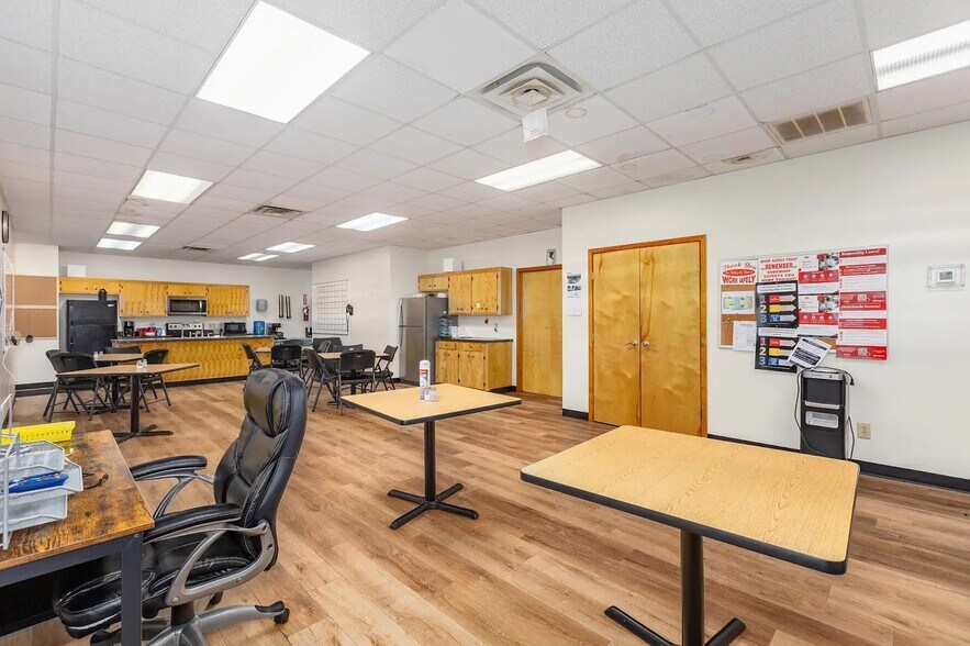More Photos Of 4599 US Highway 84 W, Timpson Specialty For Sale