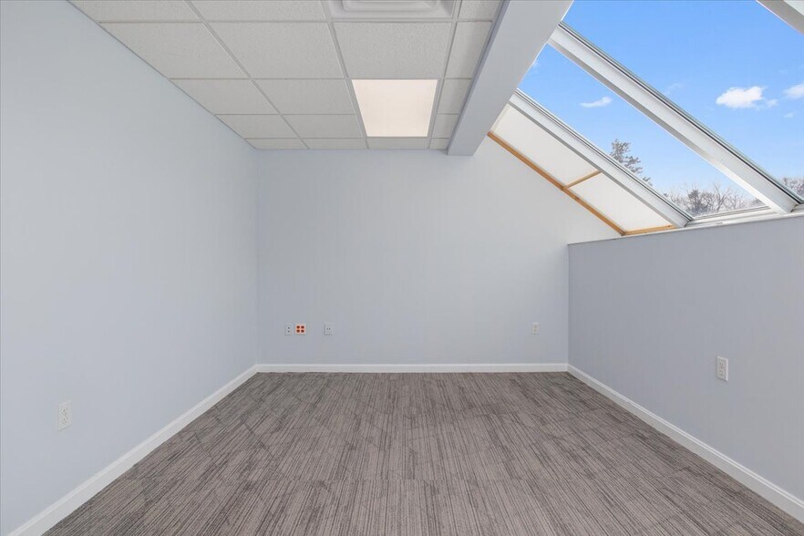 More Photos Of 384 Washington St, Westwood Freestanding For Lease