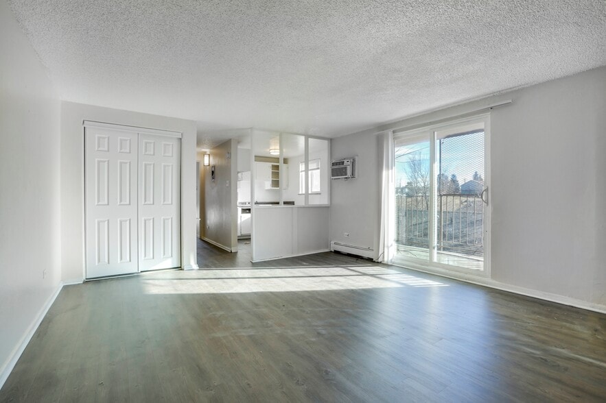 More Photos Of 1321 Yosemite St, Denver Apartments For Sale