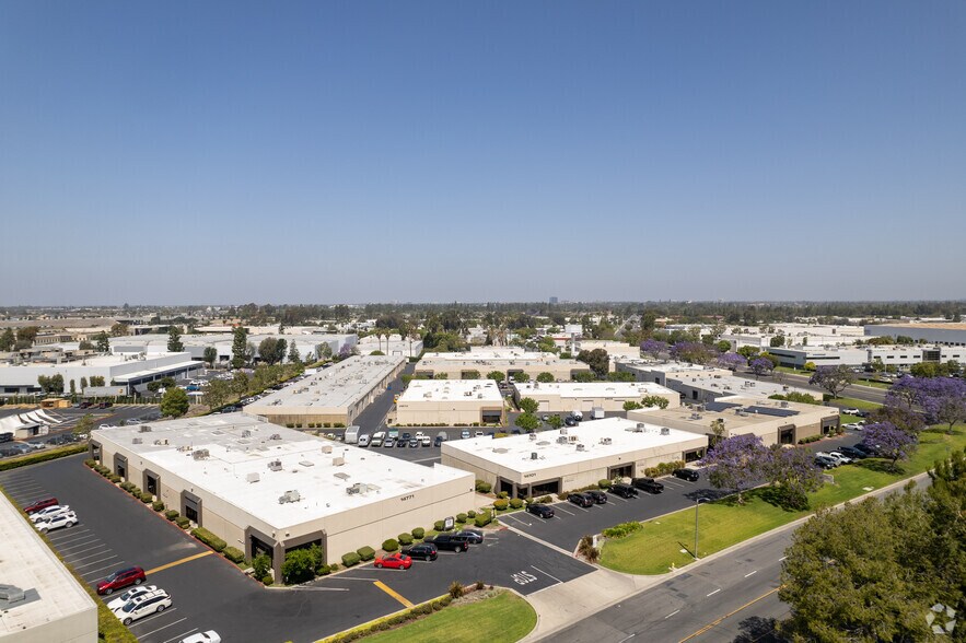 More Photos Of 2852 Walnut Ave, Tustin Warehouse For Lease