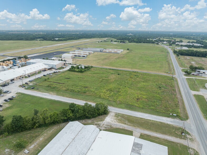 More Photos Of 2537 Center Street, Bonham Land For Sale