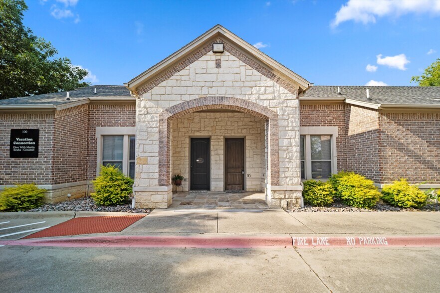 More Photos Of 4016 Gateway Dr, Colleyville Office For Sale