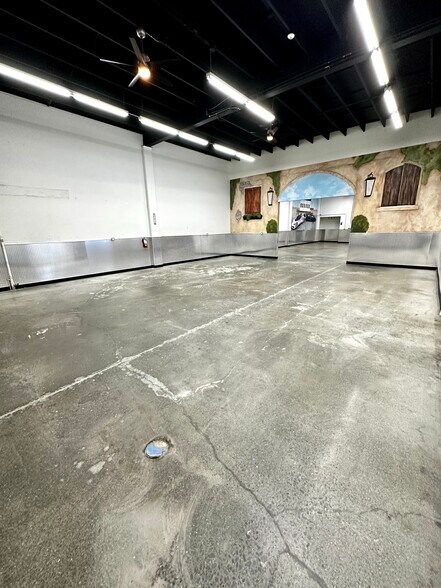 More Photos Of 2560-2590 Lafayette St, Santa Clara Warehouse For Lease