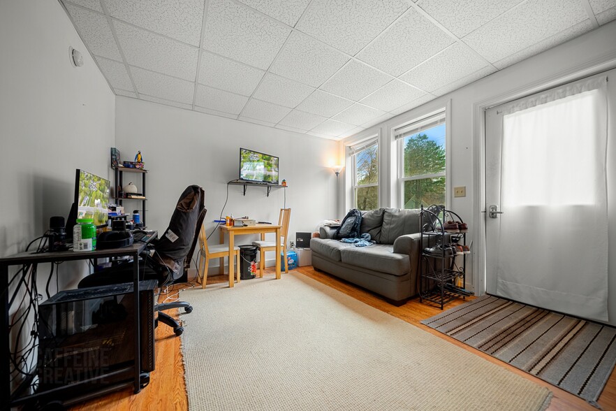 More Photos Of 15 South St, Freeport Apartments For Sale