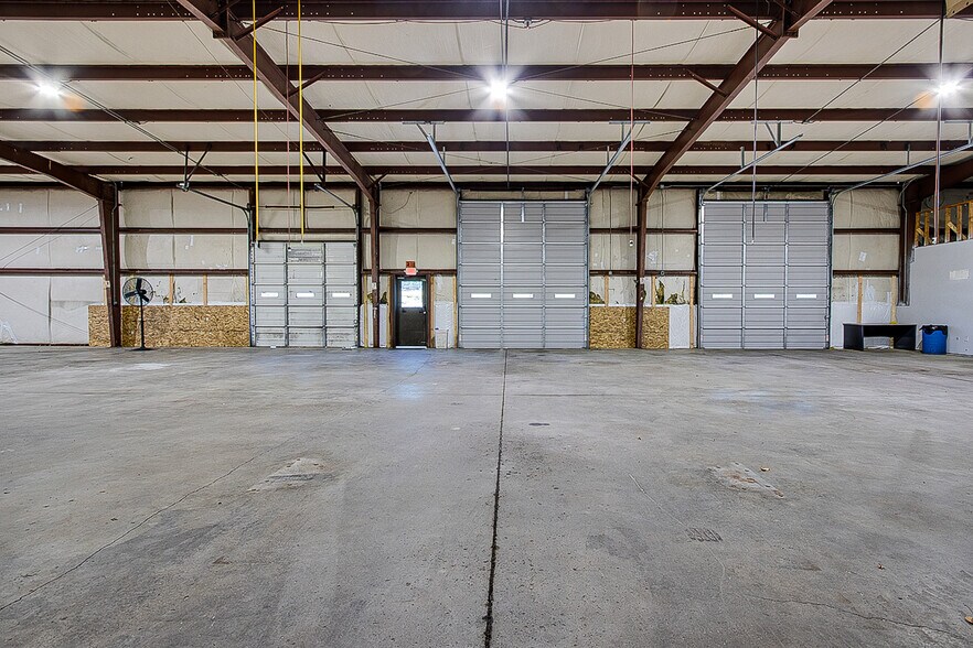 More Photos Of 174 LeWallen Rd, Asheboro Auto Repair For Lease