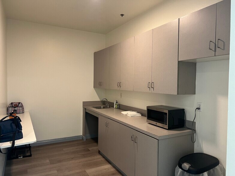 More Photos Of 17533-17539 Rowland St, Rowland Heights Warehouse For Lease