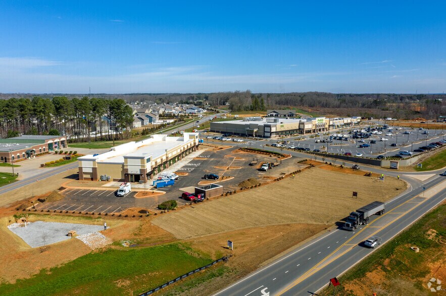 More Photos Of 7610 E NC 150 Hwy, Sherrills Ford Restaurant For Lease