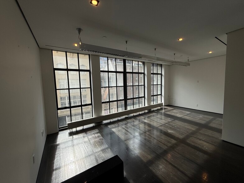 More Photos Of 41 W 56th St, New York Office For Sale