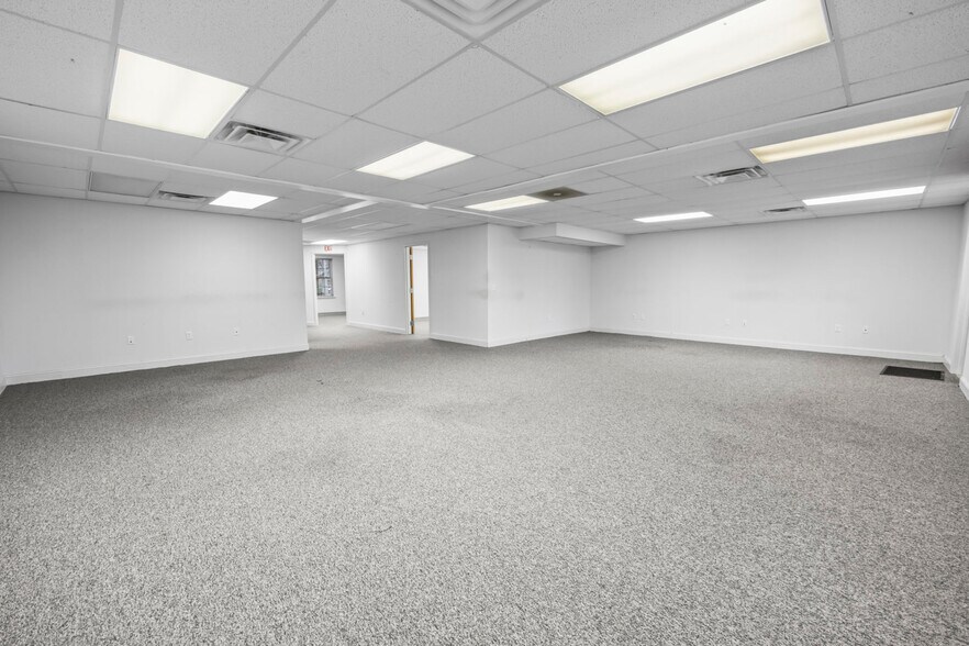 More Photos Of 314 Chris Gaupp Dr, Galloway Medical For Lease