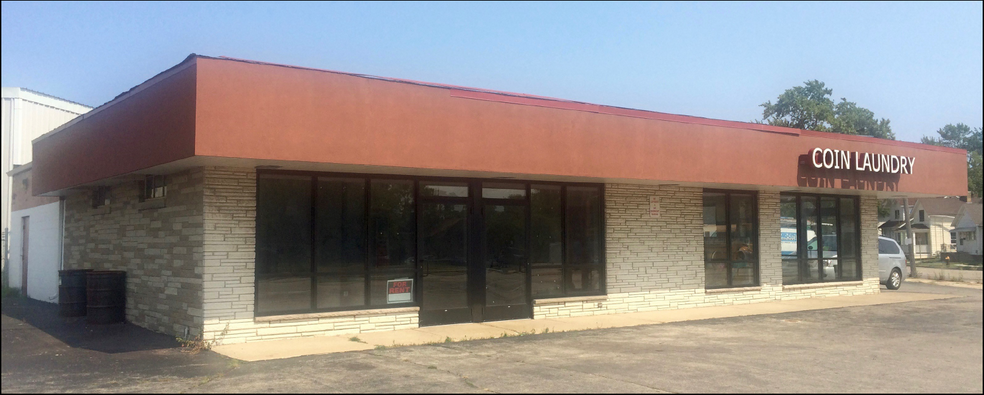 Primary Photo Of 1730 State St, Racine Freestanding For Lease