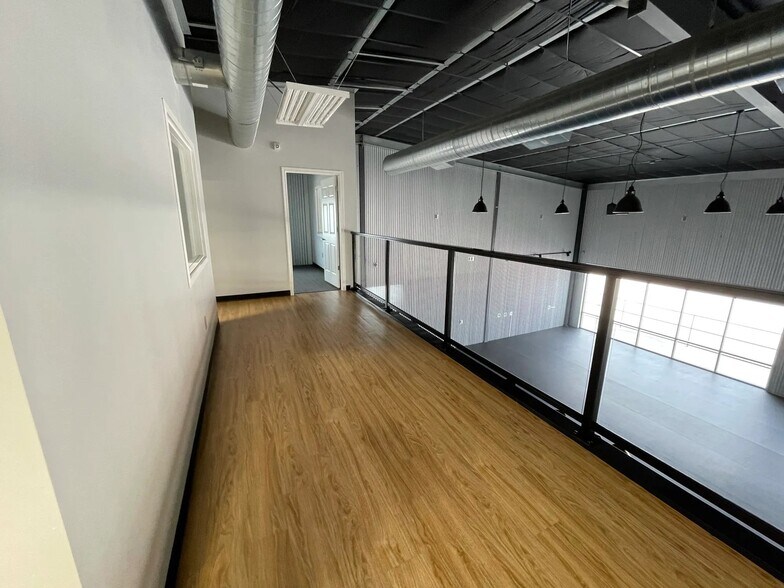 More Photos Of 15102 Interstate 45, Conroe Showroom For Sale