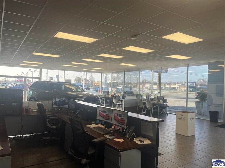 More Photos Of 4120 S US Highway 41, Terre Haute Auto Dealership For Sale