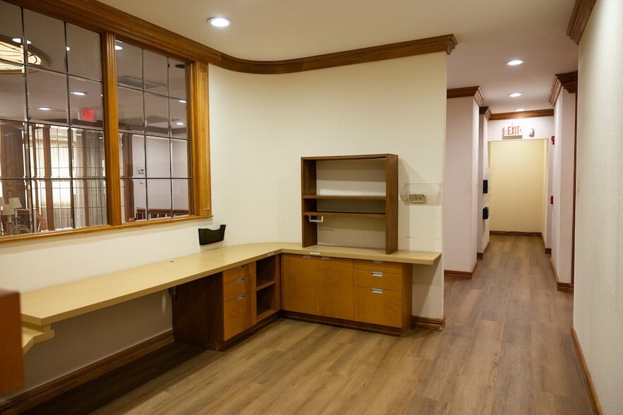 More Photos Of 10225 W Thunderbird Blvd, Sun City Medical For Lease
