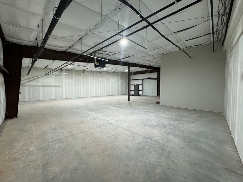 More Photos Of S Sara Rd & SW 89th St, Mustang Unknown For Lease