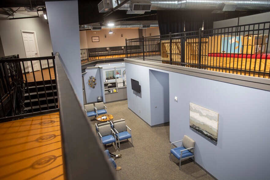 More Photos Of 25000 US 59 Rd, El Campo Flex For Sale