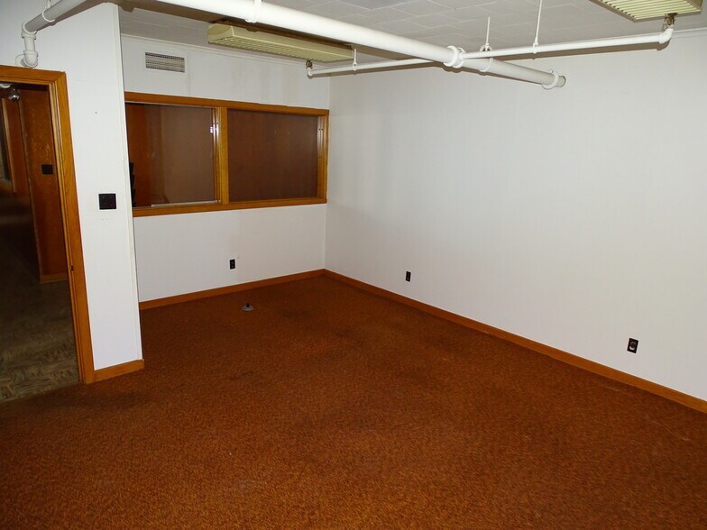 More Photos Of 417 E Sunbury St, Shamokin Storefront Retail Office For Sale