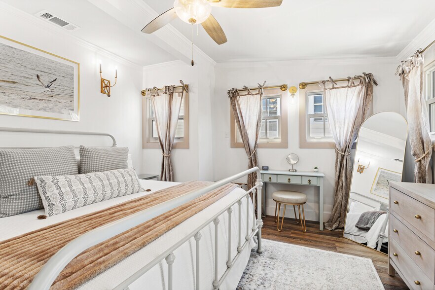 More Photos Of 782 Water St, Biloxi Office For Sale