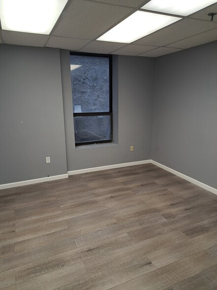 More Photos Of 92-94 Church St, New Brunswick Office For Lease