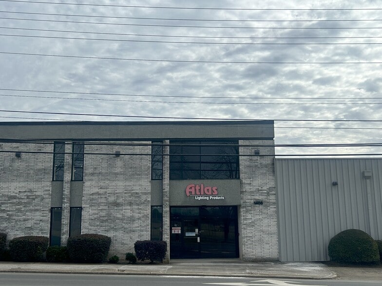 More Photos Of 1406 Mebane St, Burlington Manufacturing For Lease