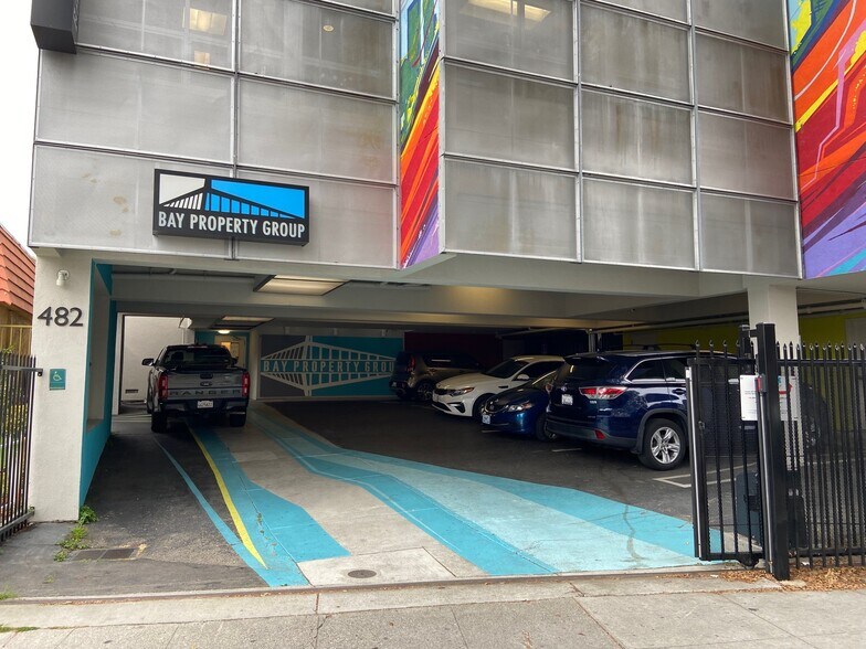 More Photos Of 482 W MacArthur Blvd, Oakland Medical For Sale