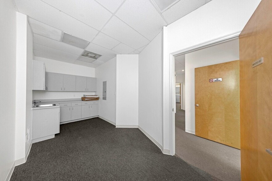 More Photos Of 14517 Bruce B Downs Blvd, Tampa Medical For Lease
