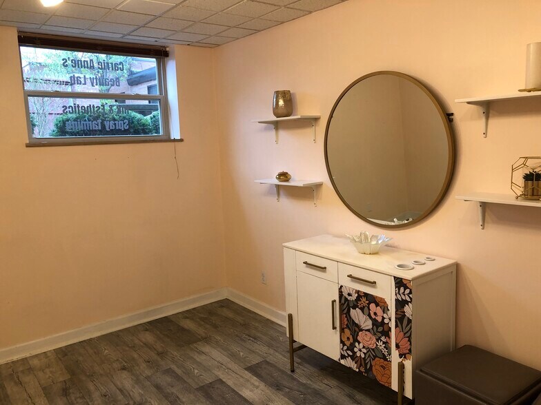 More Photos Of 1840 Zollinger Rd, Upper Arlington Loft Creative Space For Lease