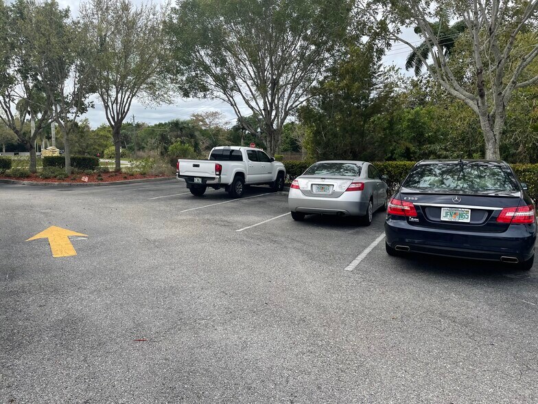 More Photos Of 25074 Olympia Ave, Punta Gorda Medical For Sale